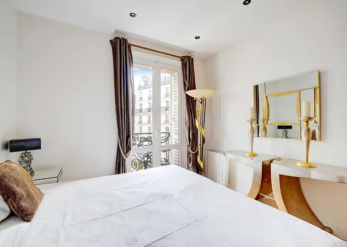 Bright Spacious 2p - Eiffel Tower Auteuil Apartmán *