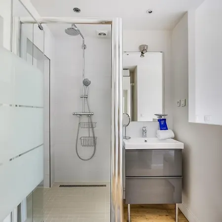 Bright Spacious 4p Eiffel Tower Auteuil *