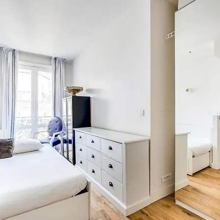 Bright Spacious 4p Eiffel Tower Auteuil *