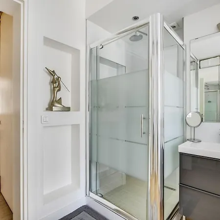 Bright Spacious 4p Eiffel Tower Auteuil Apartman